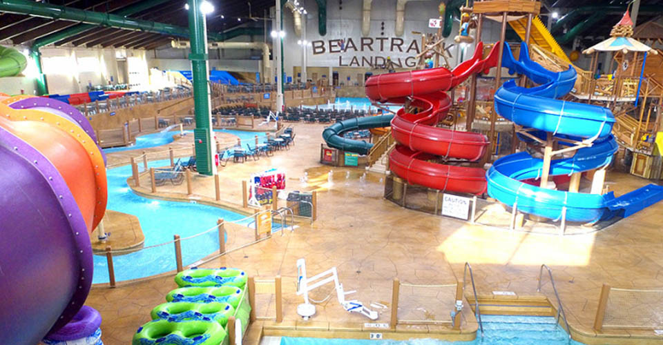 Overview of the indoor water park at the Great Wolf Lodge Wisconsin Dells 960