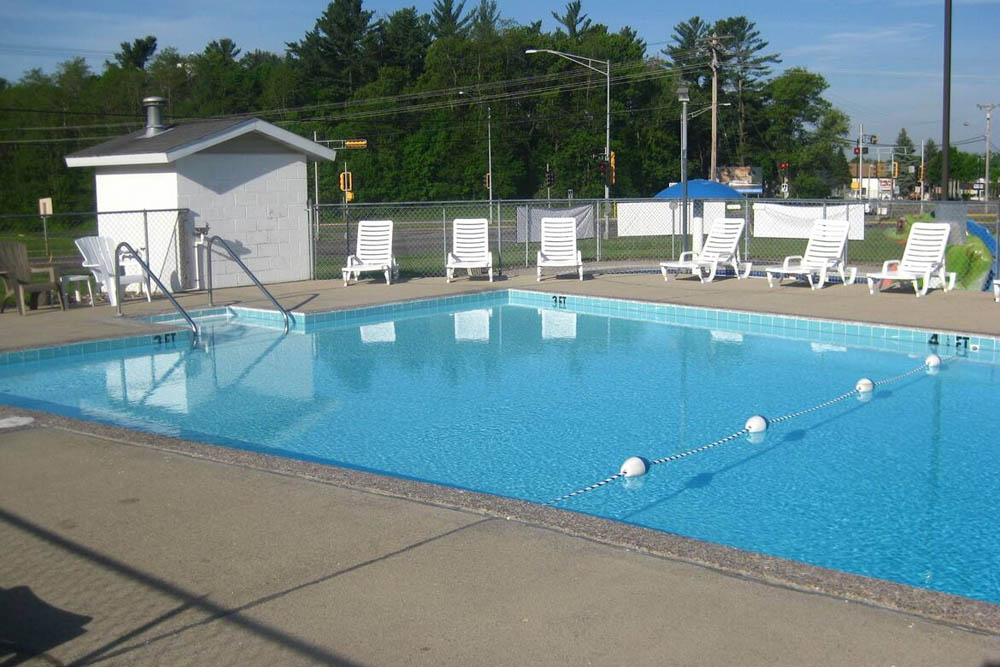 All Star Inn and Suites Wisconsin Dells Pool Outdoor, Heated, Kiddie