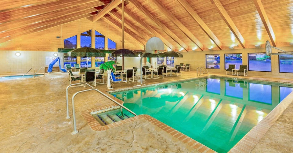 View of the Indoor Heated Pool at the AmericInn Lodge and Suites in Wisconsin Dells 960