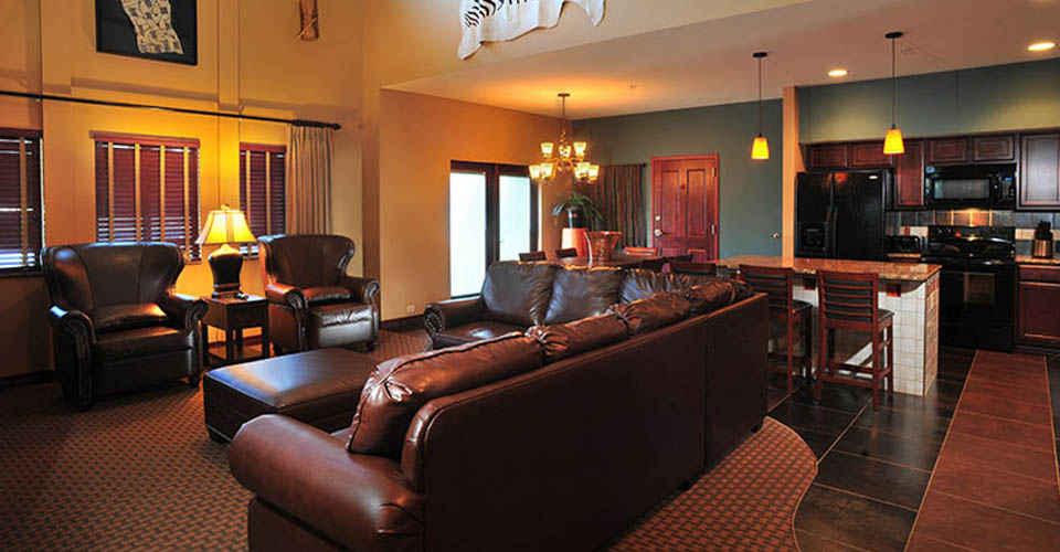 Living Room and Kitchen at the 5 Bedroom Entertainment House at Kalahari Resort Wisconsin Dells 960